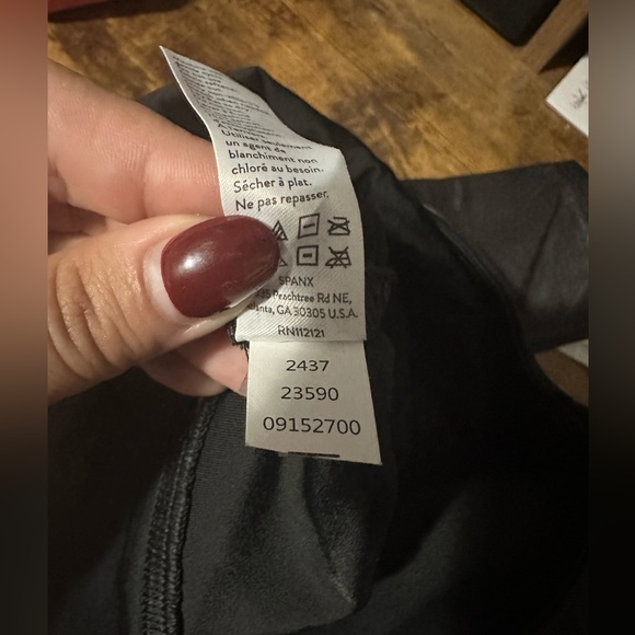 SPANX Faux Leather Leggings! - Picture 7 of 9